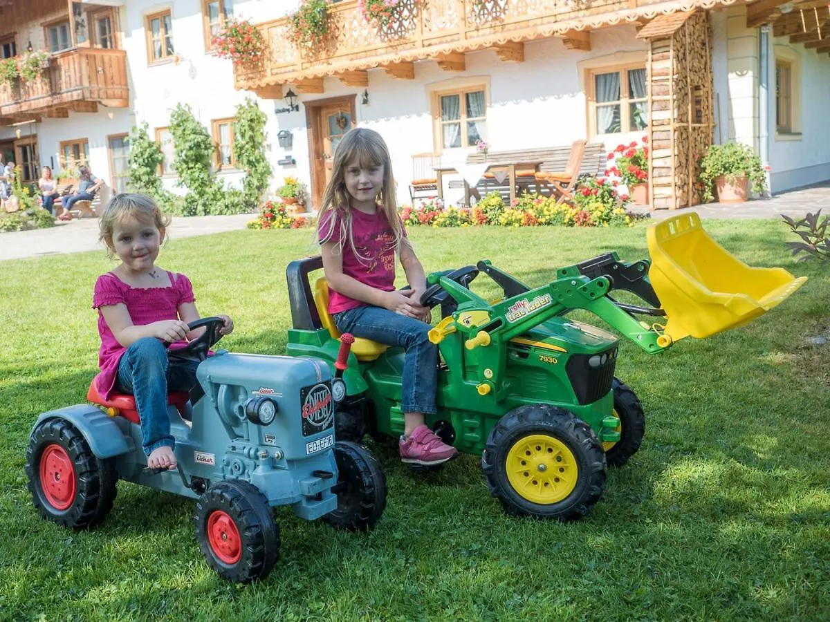 Farm stay Brueglhuberhof Villa Kienberg